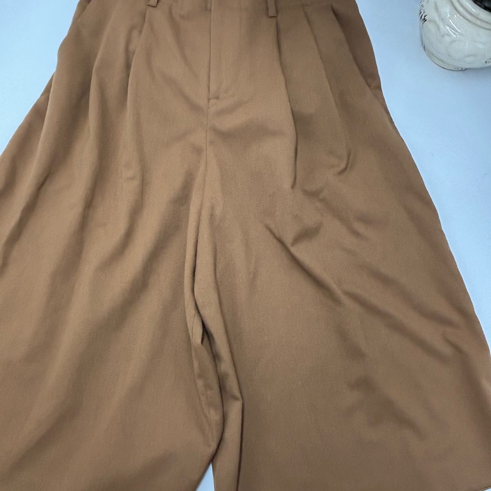 Alice + Olivia Cream Flat Front Skirt